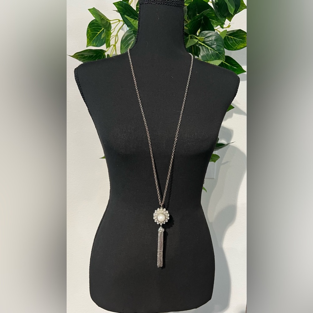 Vintage Silver tone and faux pearl drop tassel necklace